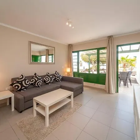 Prázdninový dům Bandama 15! 2 Bedroom Newly Renovated Bungalow, Los Pocillos, Puerto Del Carmen.