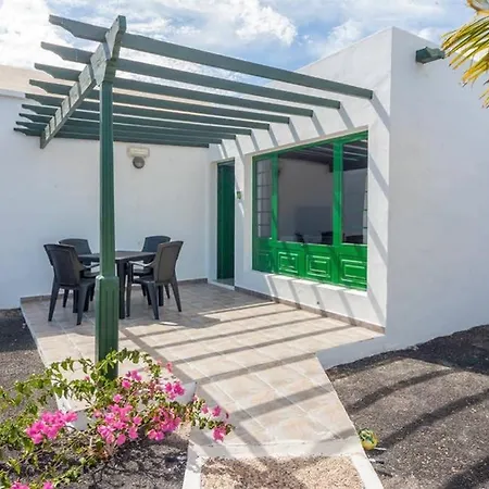 Bandama 15! 2 Bedroom Newly Renovated Bungalow, Los Pocillos, Puerto Del Carmen.