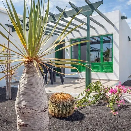 Holiday home Bandama 15! 2 Bedroom Newly Renovated Bungalow, Los Pocillos, Puerto Del Carmen.