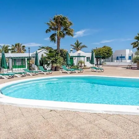 Будинок відпочинку Bandama 15! 2 Bedroom Newly Renovated Bungalow, Los Pocillos, Puerto Del Carmen. *